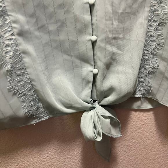 WAYF Where Are You From Puff Sleeve Blouse Mint Green Button Front Lace V-Neck M - Picture 5 of 8